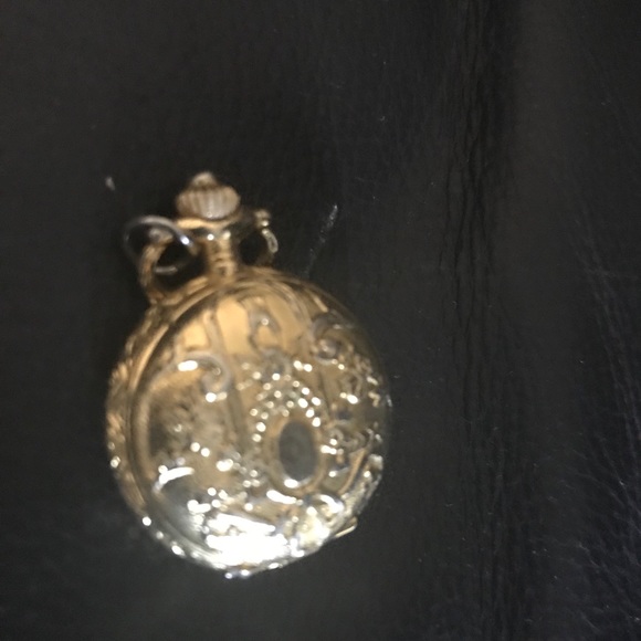 Time clock pendant - Picture 3 of 3